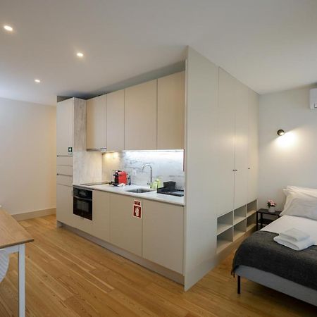 Martires Sweet Apts By Portocityhosts Exteriör bild