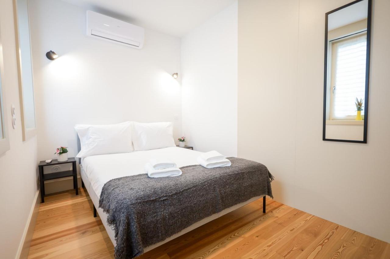 Martires Sweet Apts By Portocityhosts Exteriör bild