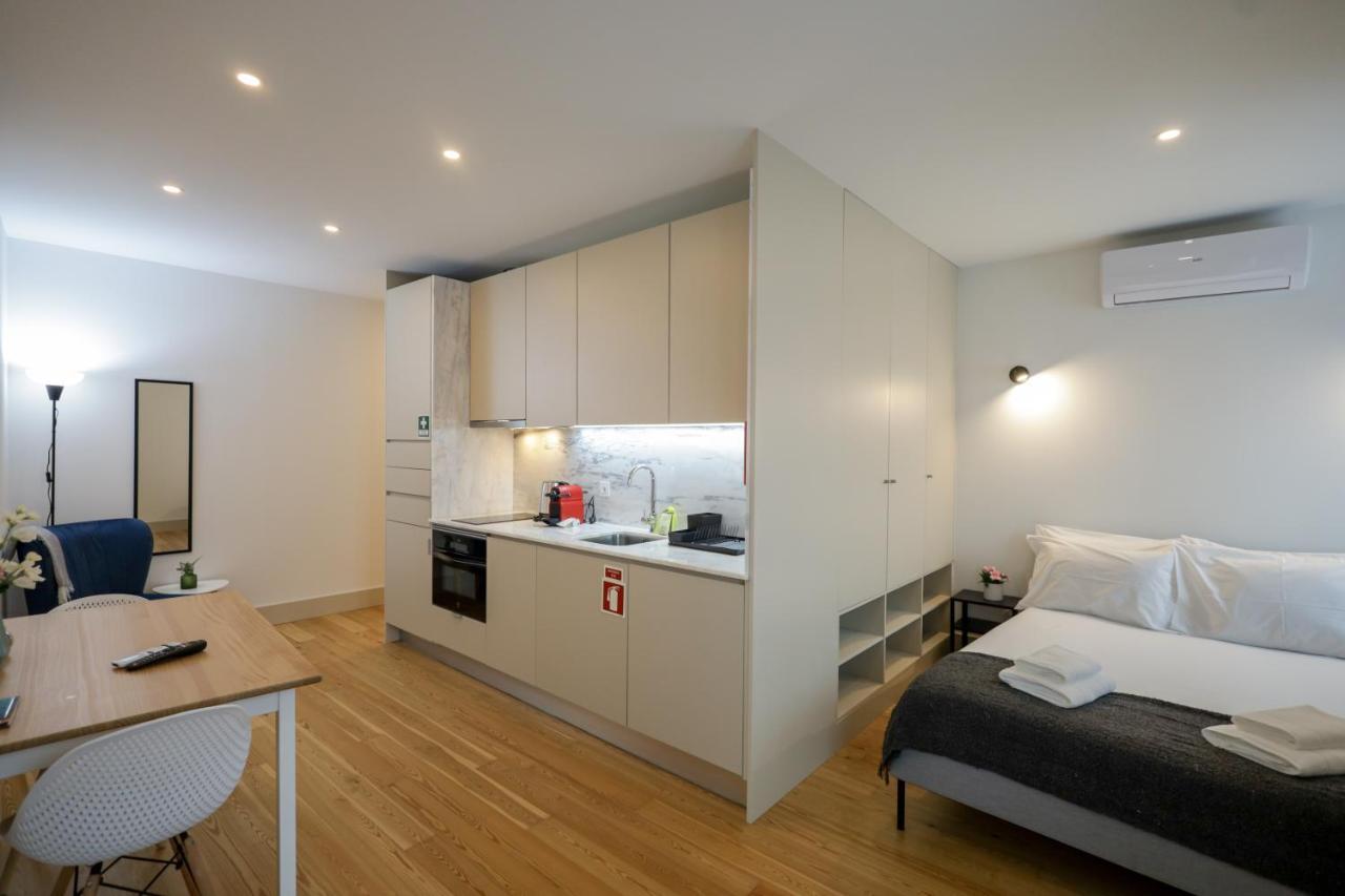 Martires Sweet Apts By Portocityhosts Exteriör bild