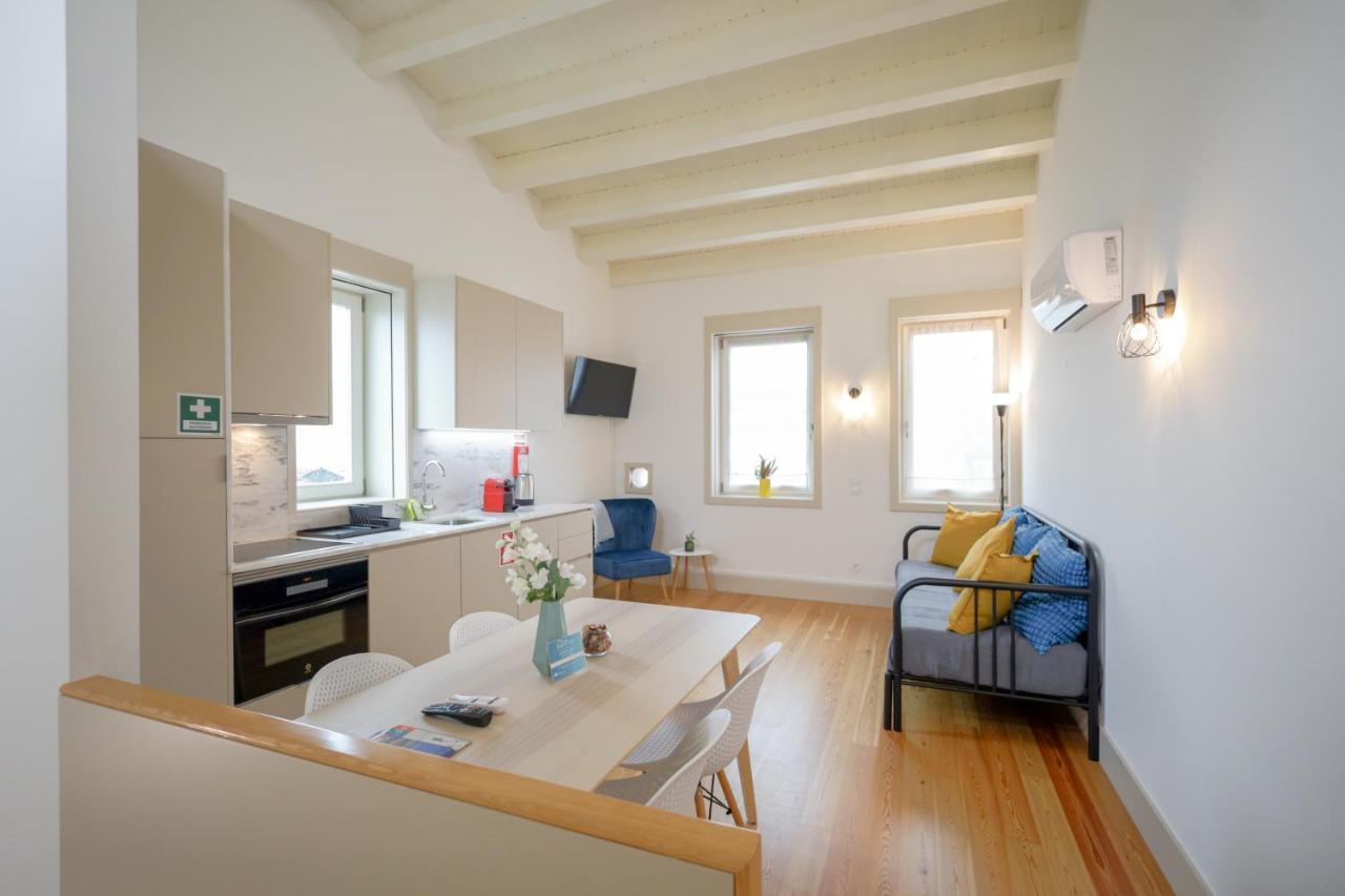 Martires Sweet Apts By Portocityhosts Exteriör bild