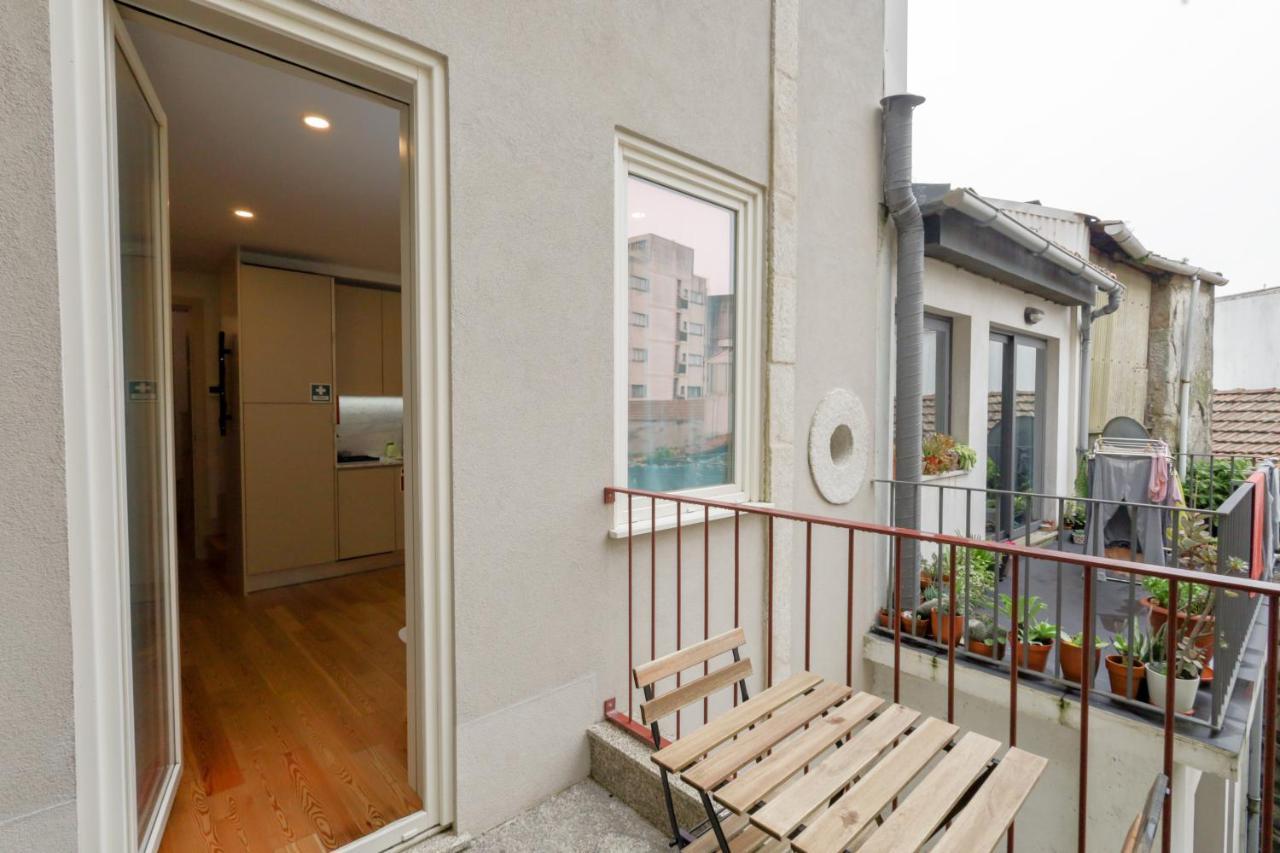 Martires Sweet Apts By Portocityhosts Exteriör bild