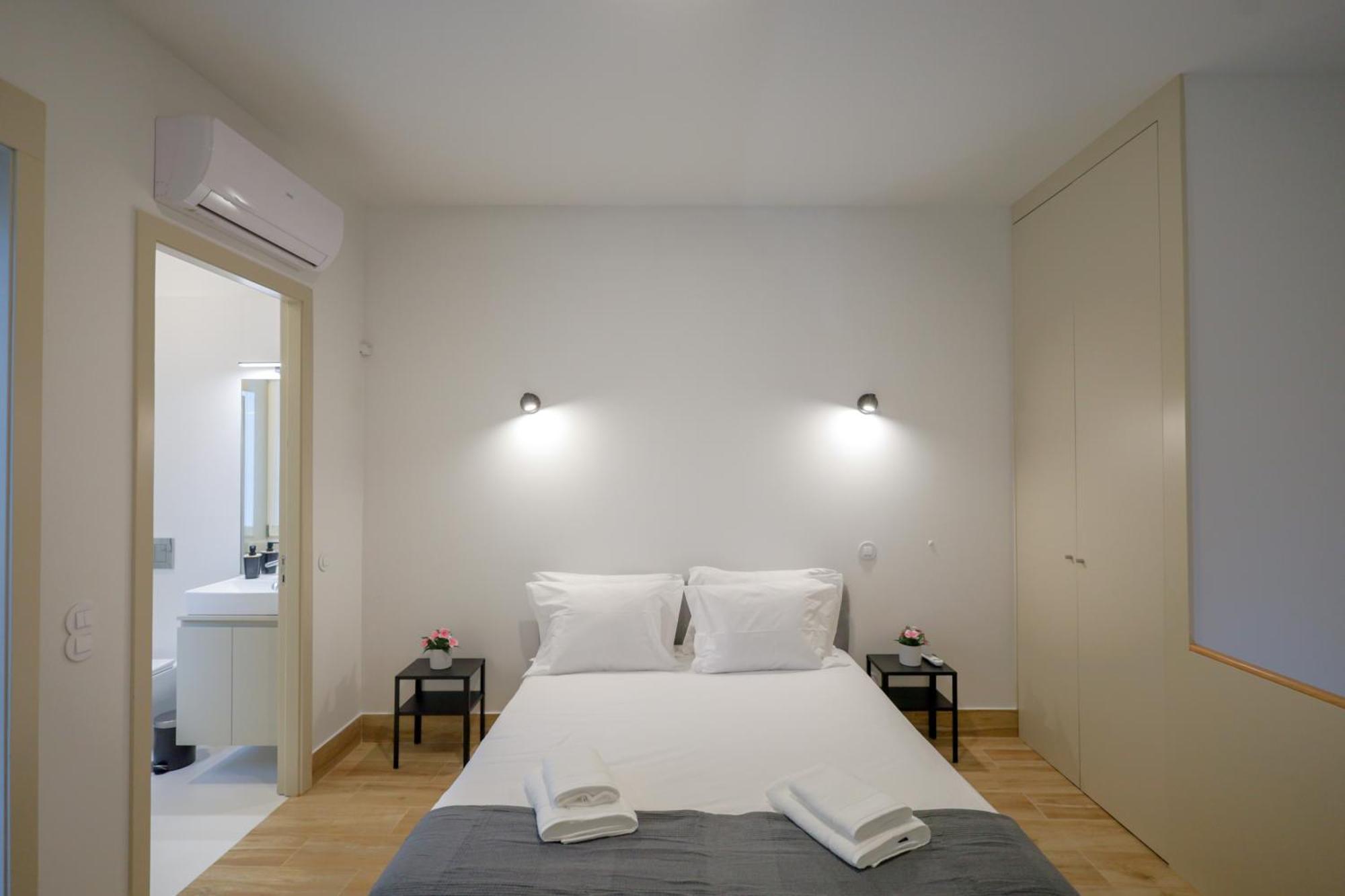 Martires Sweet Apts By Portocityhosts Exteriör bild