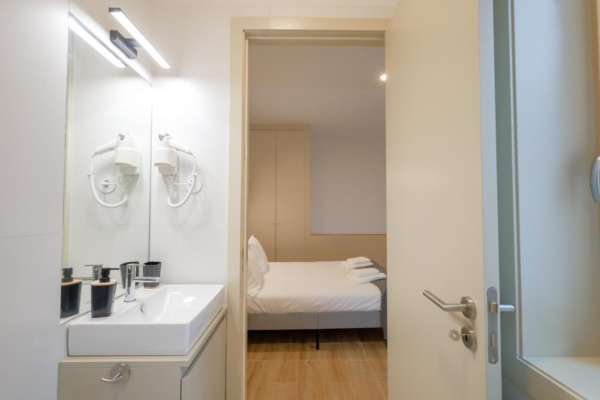 Martires Sweet Apts By Portocityhosts Exteriör bild