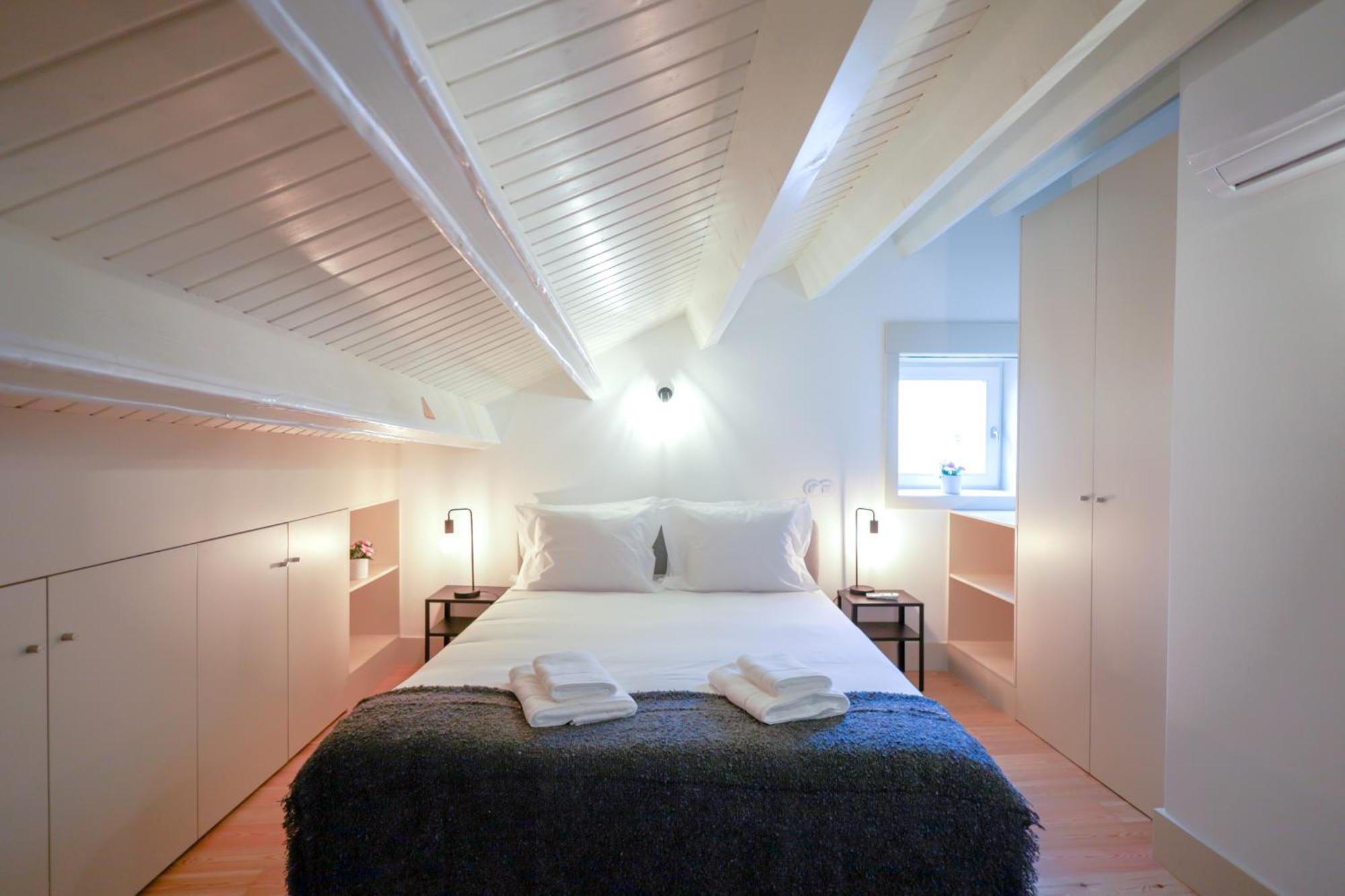 Martires Sweet Apts By Portocityhosts Exteriör bild